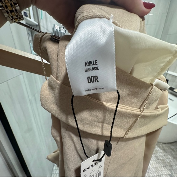 NEW W/ TAGS! Women’s slacks - Picture 2 of 4